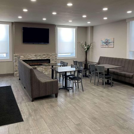 Quality Inn & Suites Kansas City Downtown Bagian luar foto