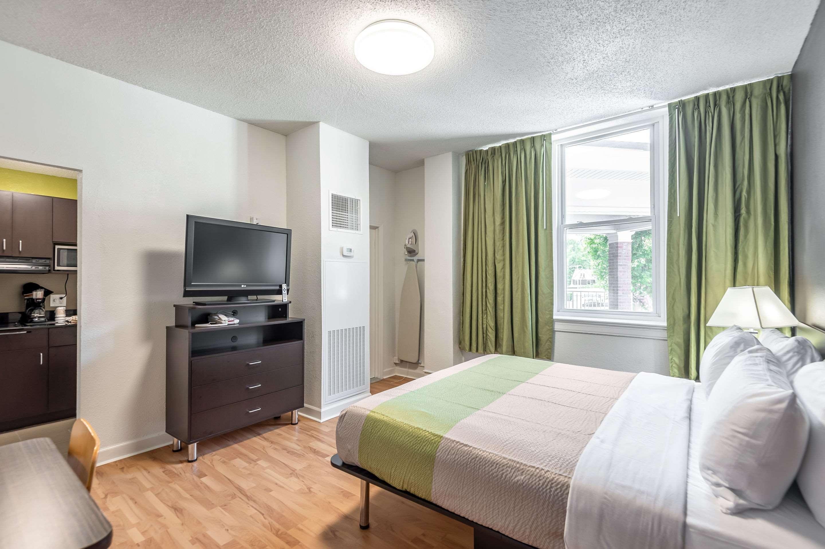 Quality Inn & Suites Kansas City Downtown Bagian luar foto