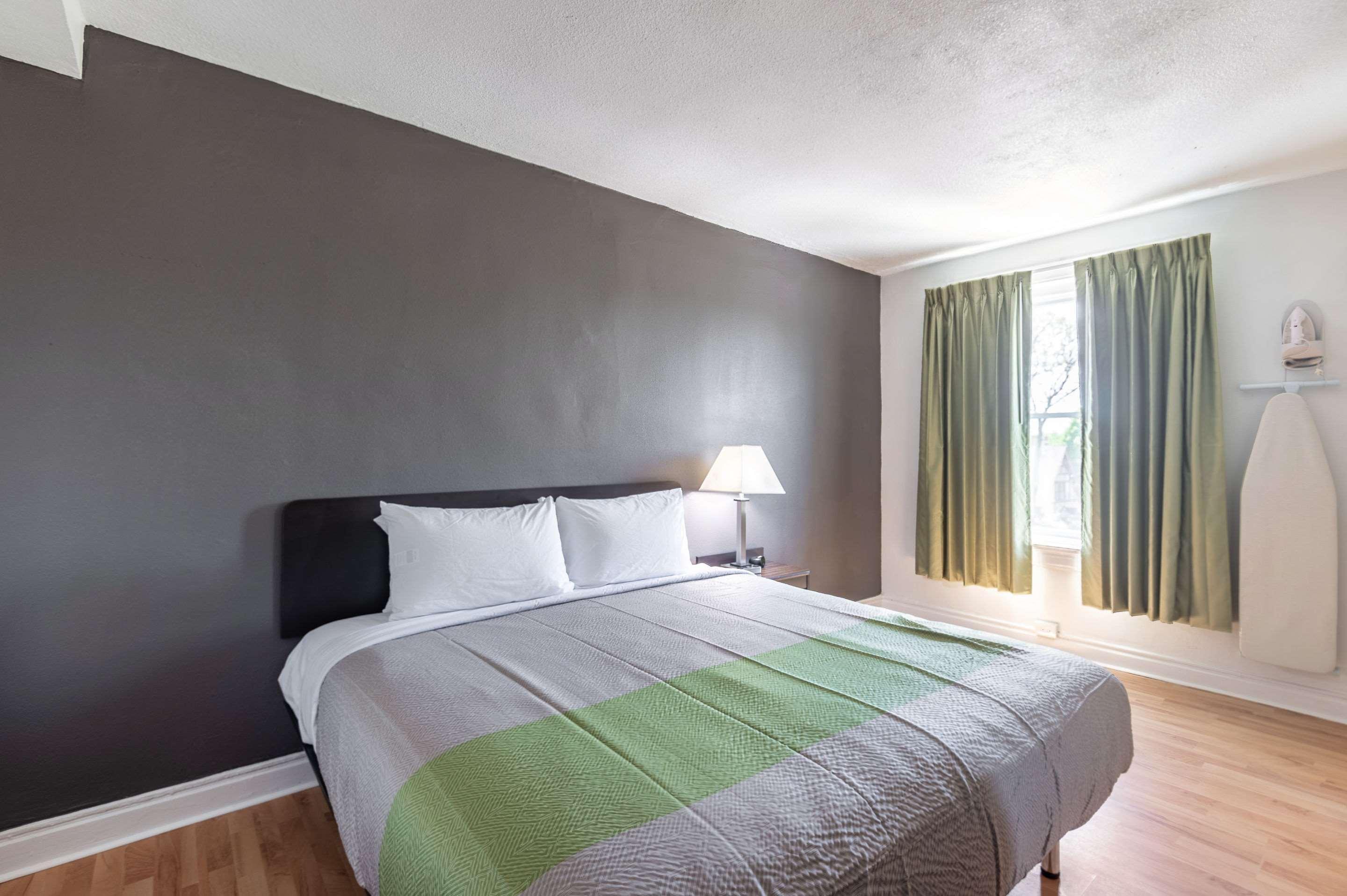 Quality Inn & Suites Kansas City Downtown Bagian luar foto