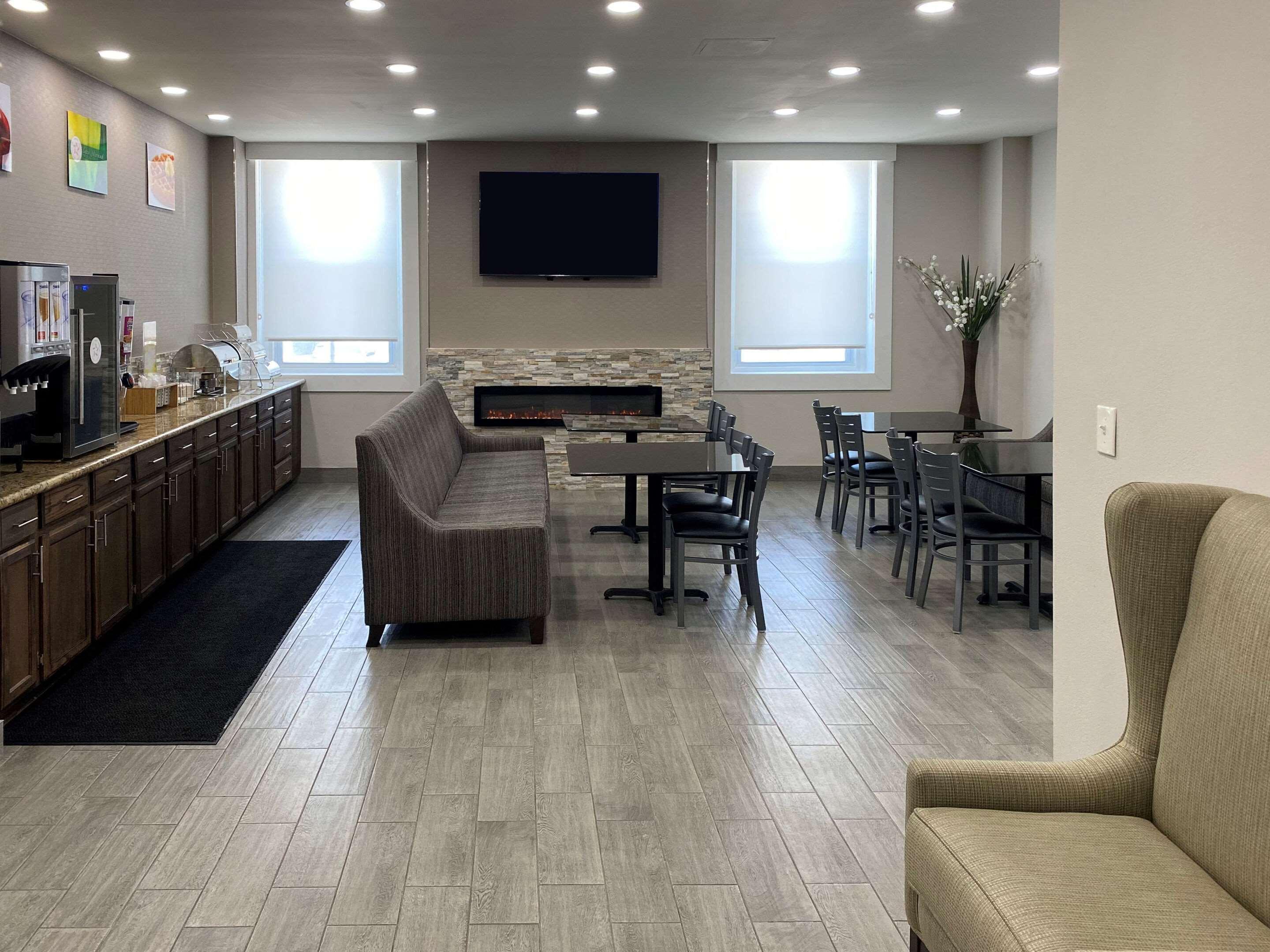 Quality Inn & Suites Kansas City Downtown Bagian luar foto
